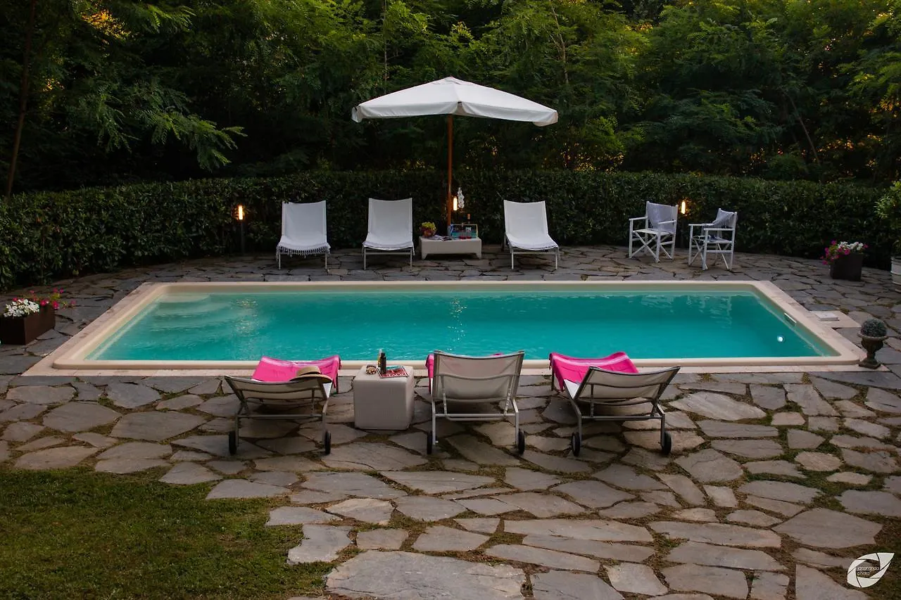 Il Castagno Country Villa Camaione 0*,  이탈리아