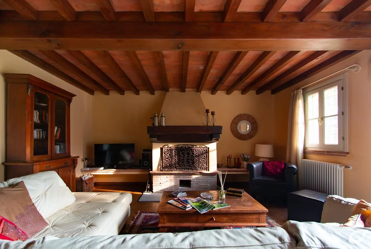 Il Castagno Country Villa Camaione 0*,  이탈리아